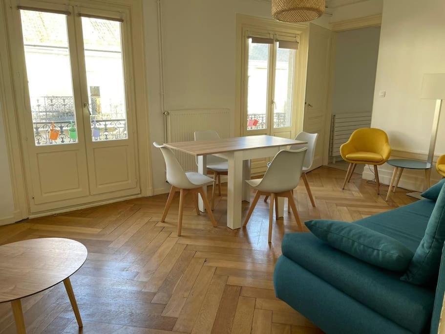 Elegant 2 Chambres Square Saint Amour 브장송 외부 사진